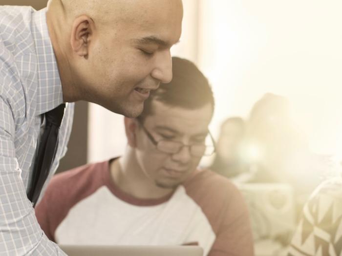 Students getting advising help