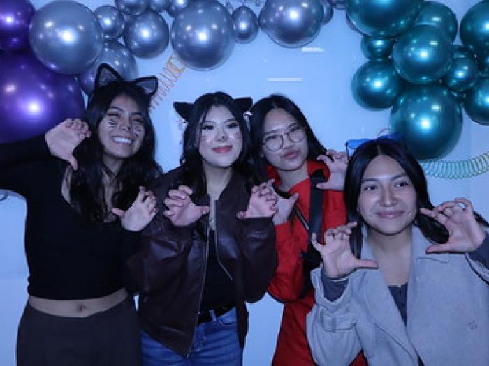 students-posing-in-costume