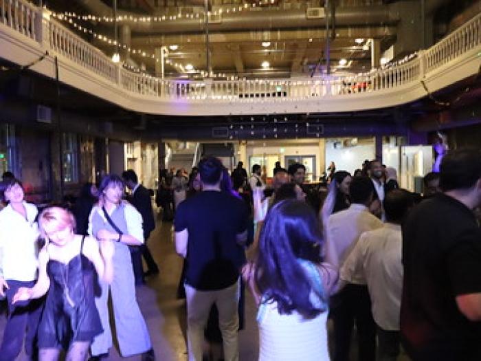 people-dancing-spring-formal