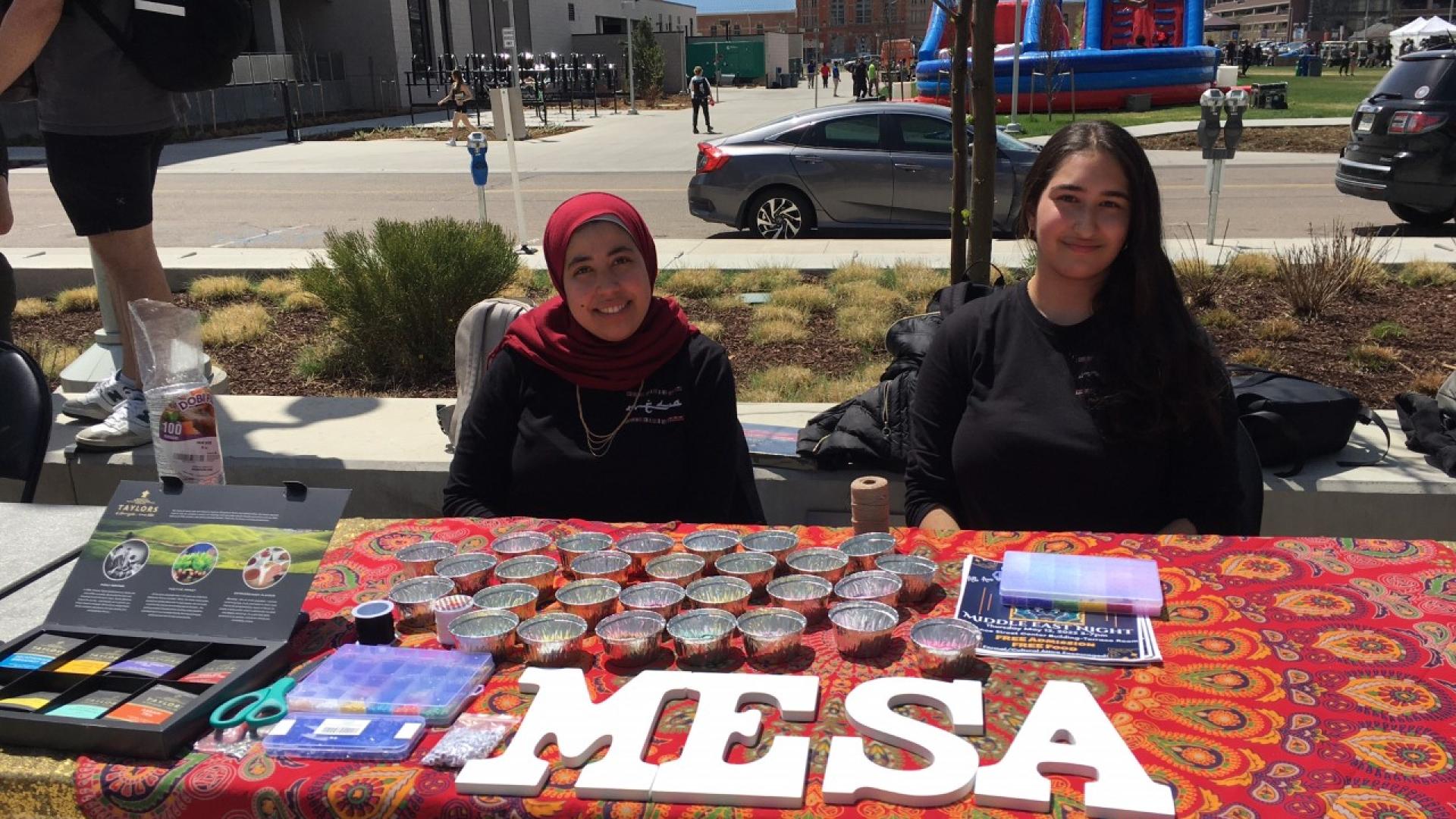 Students at a tabling event