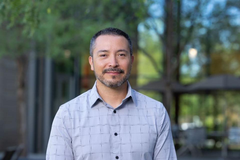 Paul Suazo Headshot