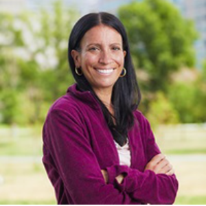 A headshot of Shelia Huss.