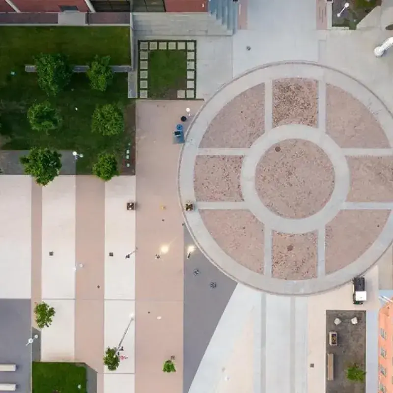 Overhead shot of a CU Denver campus walkway.